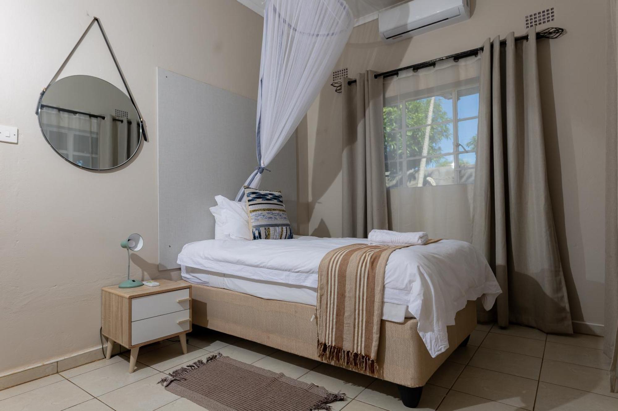 Hungwe House Villa Air Terjun Victoria Bagian luar foto