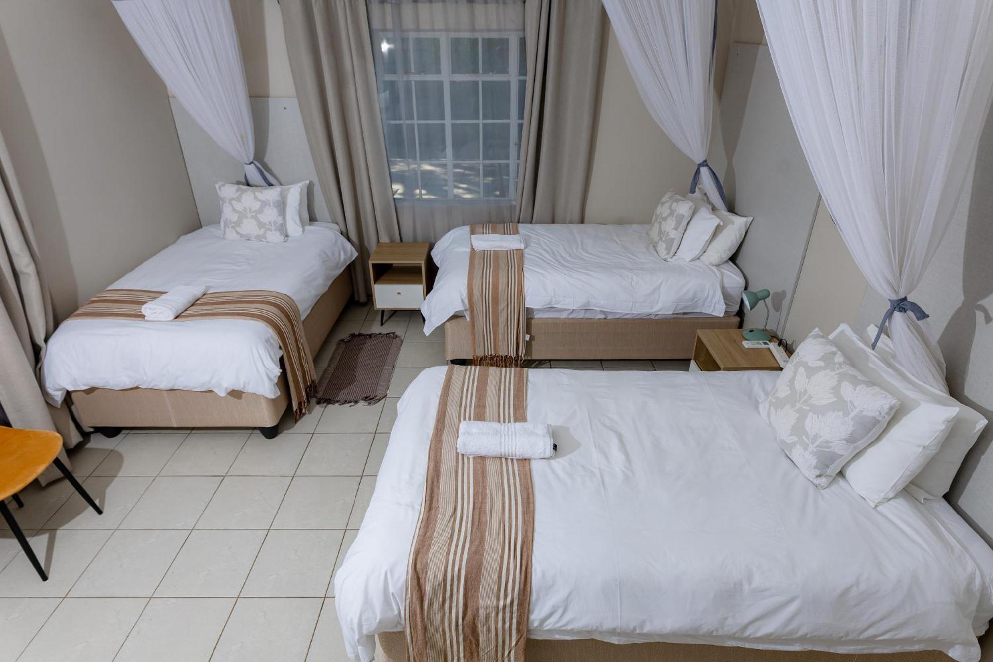 Hungwe House Villa Air Terjun Victoria Bagian luar foto